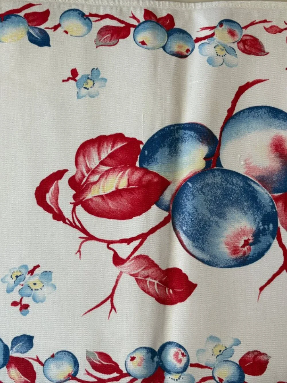 3 Matching Vintage Printed Table Runners Dresser Scarfs 37